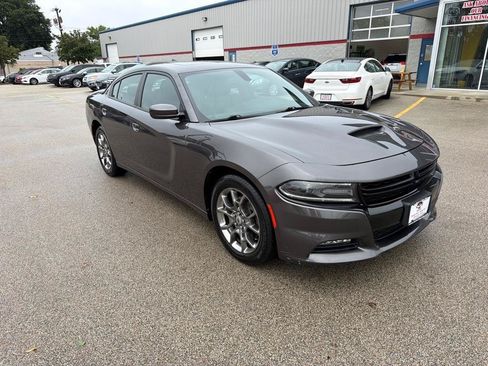 Used 2017 Dodge Charger SXT w/ AWD Plus Group image 2