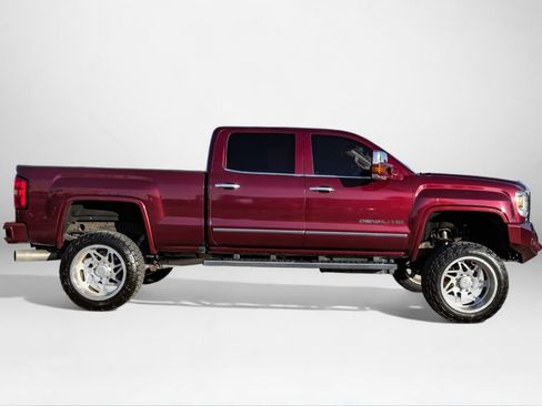 Used 2016 GMC Sierra 2500 Denali w/ Duramax Plus Package image 5
