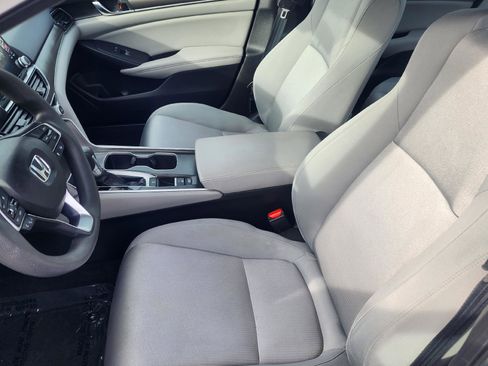 Used 2018 Honda Accord LX image 7