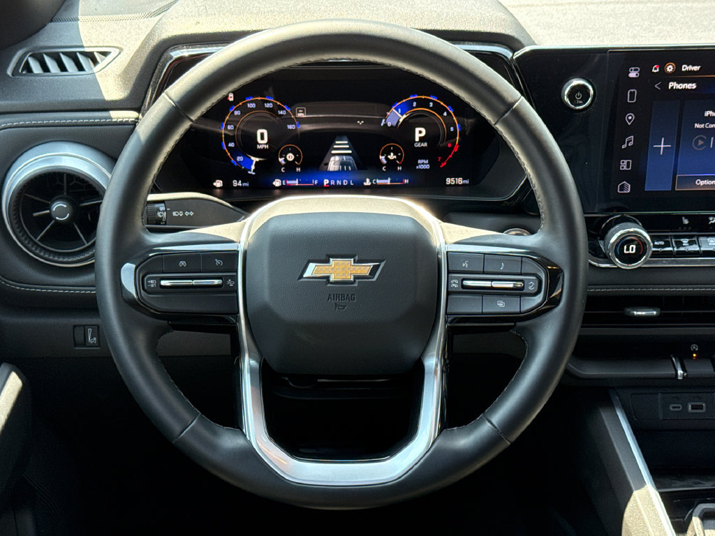 Used 2025 Chevrolet Colorado LT RWD image 14