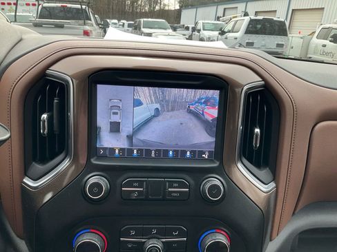 Used 2019 Chevrolet Silverado 1500 High Country w/ Technology Package image 22