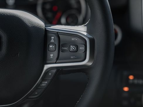 New 2026 RAM 1500 4x4 Crew Cab image 32