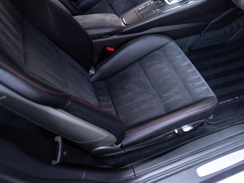 Certified 2018 Porsche 911 GT3 RWD image 31