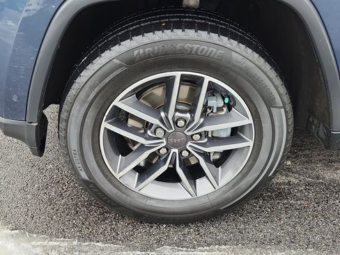 Used 2020 Jeep Grand Cherokee Limited w/ Luxury Group II image 9