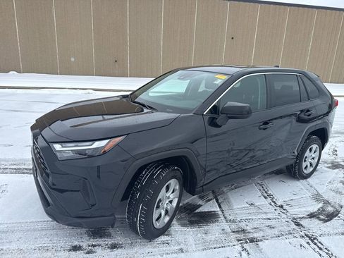 Used 2023 Toyota RAV4 LE image 7