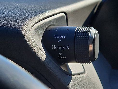 Used 2019 Lexus UX 250h image 24