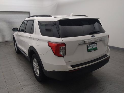 Used 2022 Ford Explorer XLT AWD/4WD image 5