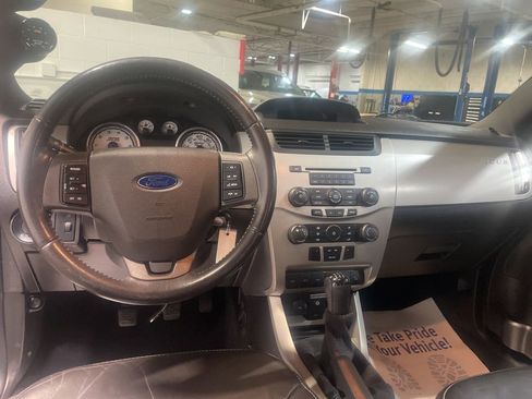 Used 2010 Ford Focus SES image 15