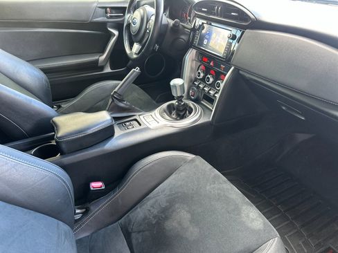 Used 2018 Subaru BRZ Limited w/ 50th Anniversary Edition image 12