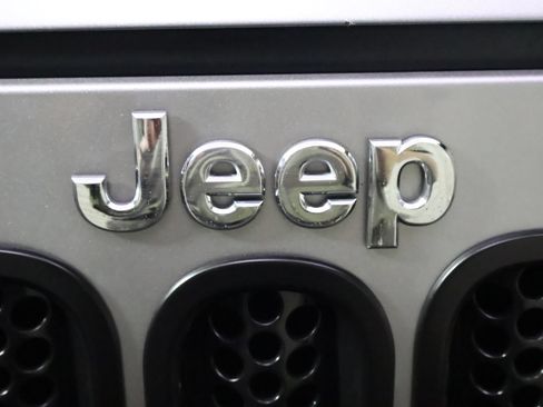 Used 2014 Jeep Wrangler Unlimited Sahara w/ Max Tow Package AWD/4WD image 19