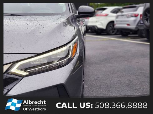 Used 2022 Nissan Sentra SR w/ SR Premium Package FWD image 10