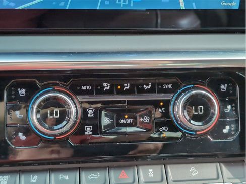 Used 2024 GMC Sierra 3500 Denali Ultimate image 19