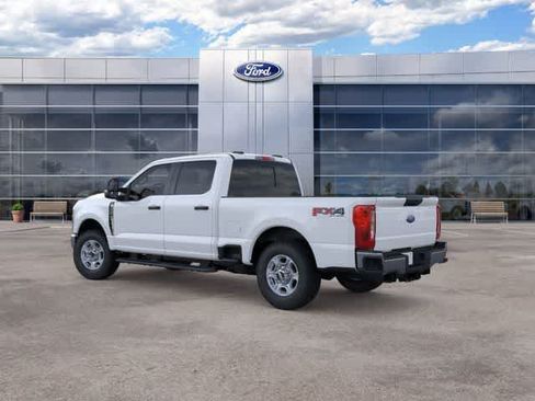 New 2026 Ford F250 XLT w/ FX4 Off-Road Package AWD/4WD image 4