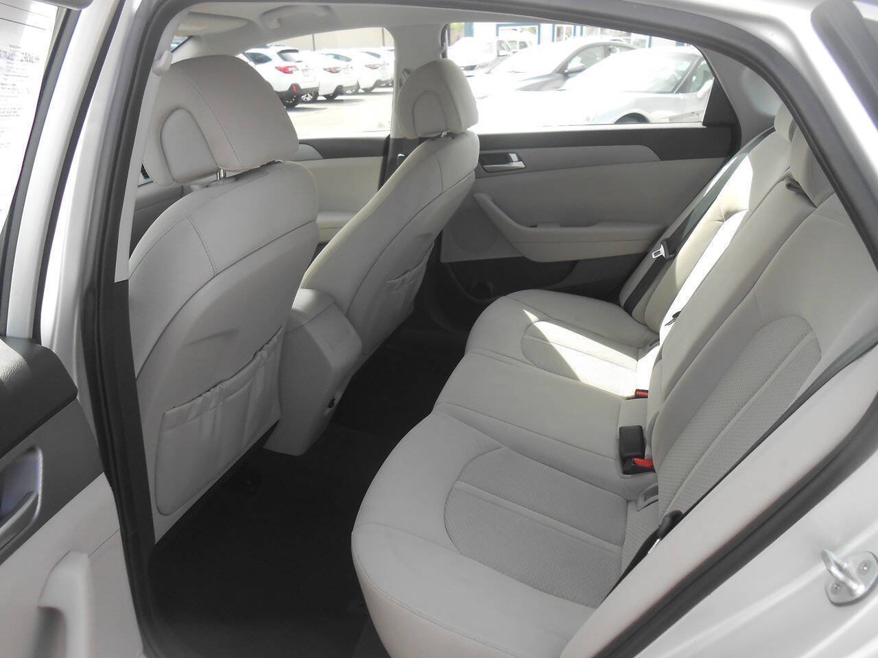 Used 2017 Hyundai Sonata SE FWD image 11