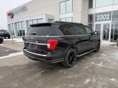 Used 2022 Ford Expedition Max XLT image 4