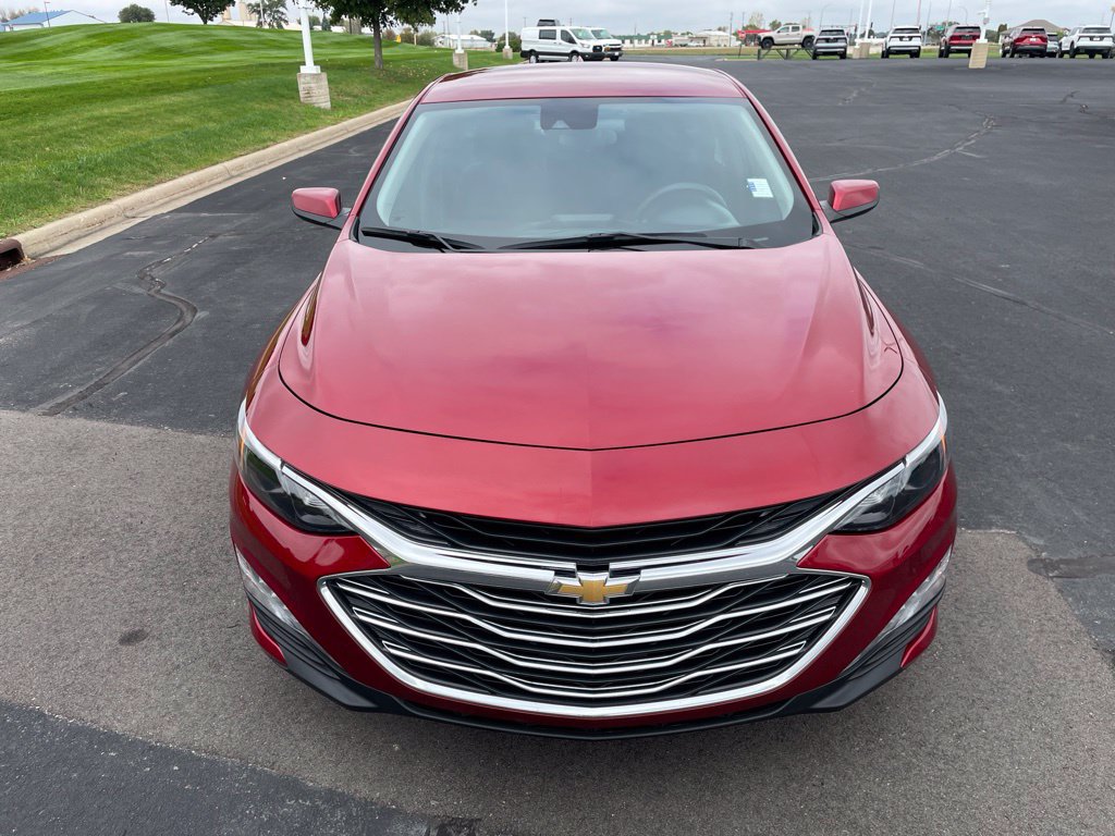 Used 2025 Chevrolet Malibu LT FWD image 8