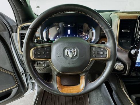 Used 2023 RAM 1500 Limited AWD/4WD image 9