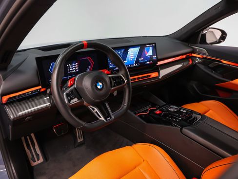 Used 2025 BMW M5 w/ Carbon Package AWD/4WD image 4