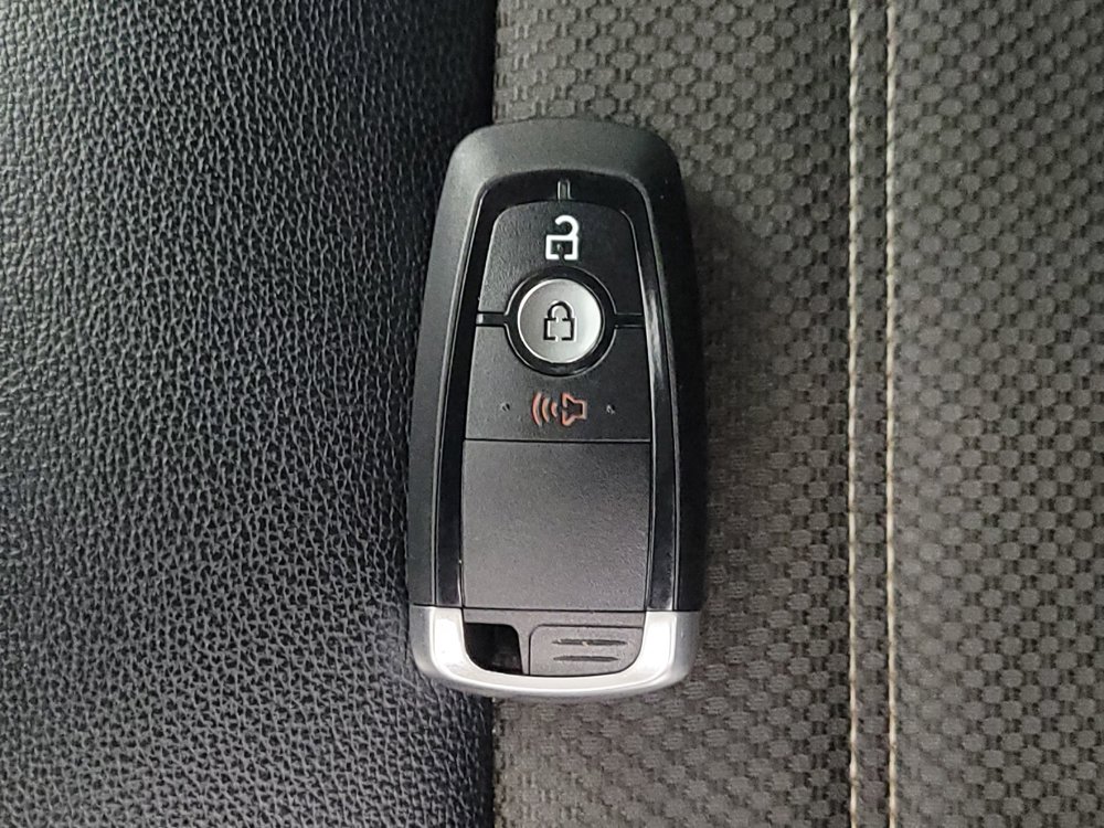 Used 2018 Ford Fusion SE w/ Equipment Group 201A FWD image 32