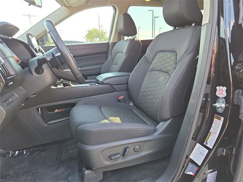 Certified 2024 Nissan Pathfinder SV image 10