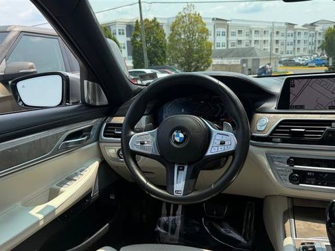 Used 2020 BMW 750i xDrive w/ Executive Package AWD/4WD image 28