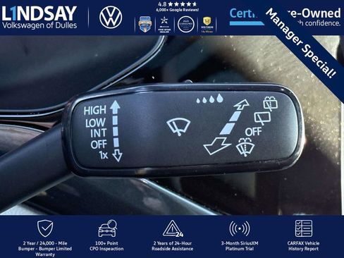 Certified 2022 Volkswagen Taos SEL w/ Panoramic Sunroof Package image 23