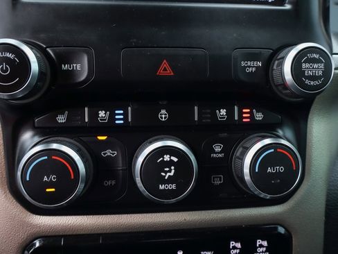 Used 2020 RAM 1500 Laramie image 36