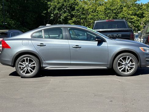 Used 2016 Volvo S60 T5 Cross Country Platinum AWD/4WD image 3