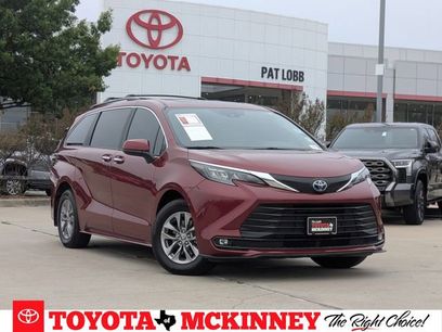 Certified 2025 Toyota Sienna XLE