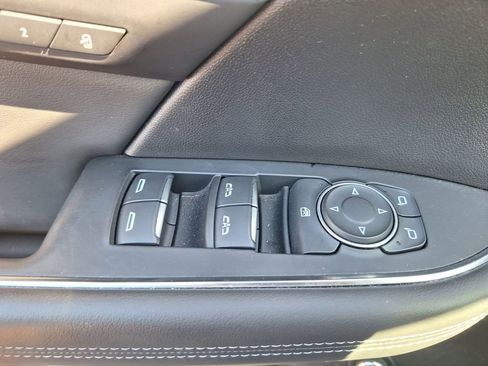 Used 2024 Buick Envision Avenir image 18