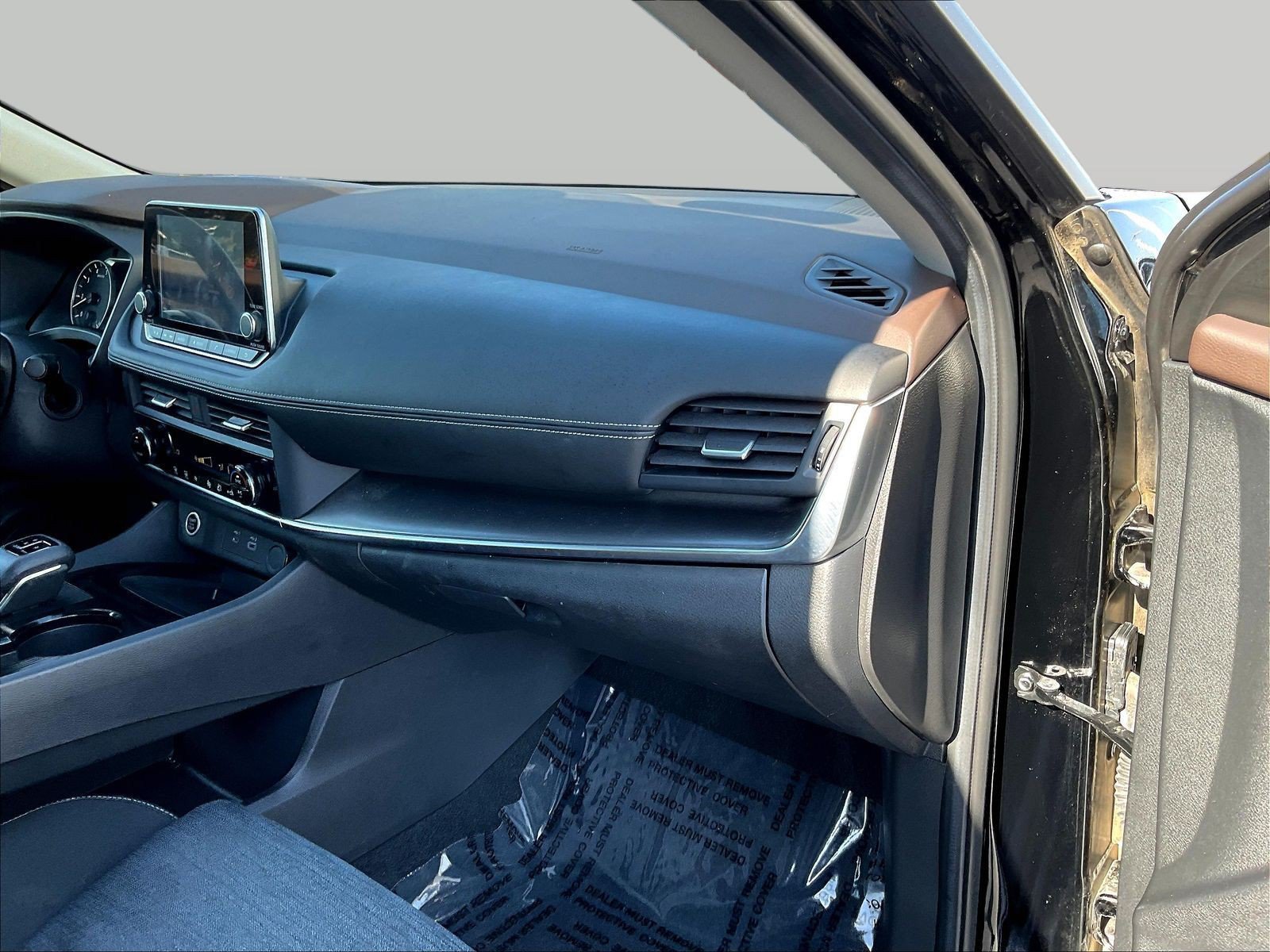 Used 2023 Nissan Rogue SV AWD/4WD image 29