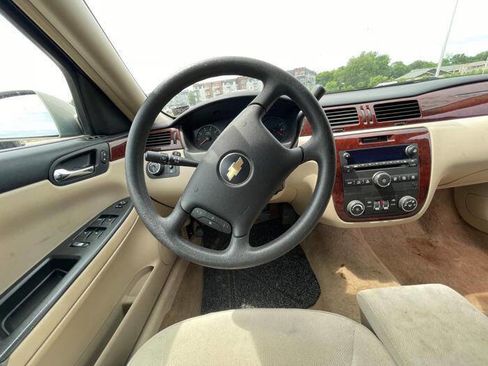 Used 2009 Chevrolet Impala LTZ FWD image 33