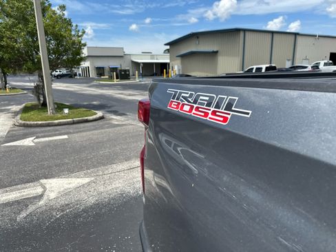 Used 2021 Chevrolet Silverado 1500 LT Trail Boss w/ Bed Protection Package AWD/4WD image 6