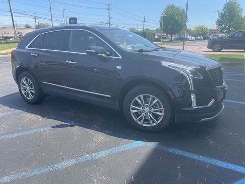 Used 2022 Cadillac XT5 Premium Luxury w/ LPO, Floor Liner Package AWD/4WD image 4