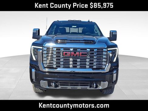 New 2026 GMC Sierra 3500 Denali w/ Denali Reserve Package AWD/4WD image 2