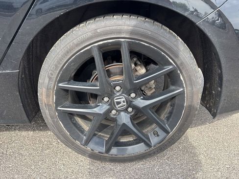 Used 2023 Honda Civic Sport image 5