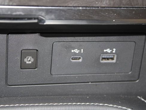 Used 2024 Nissan Armada Platinum w/ Captain's Chairs Package image 50