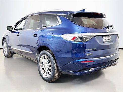 Used 2022 Buick Enclave Avenir w/ Avenir Technology Package image 6
