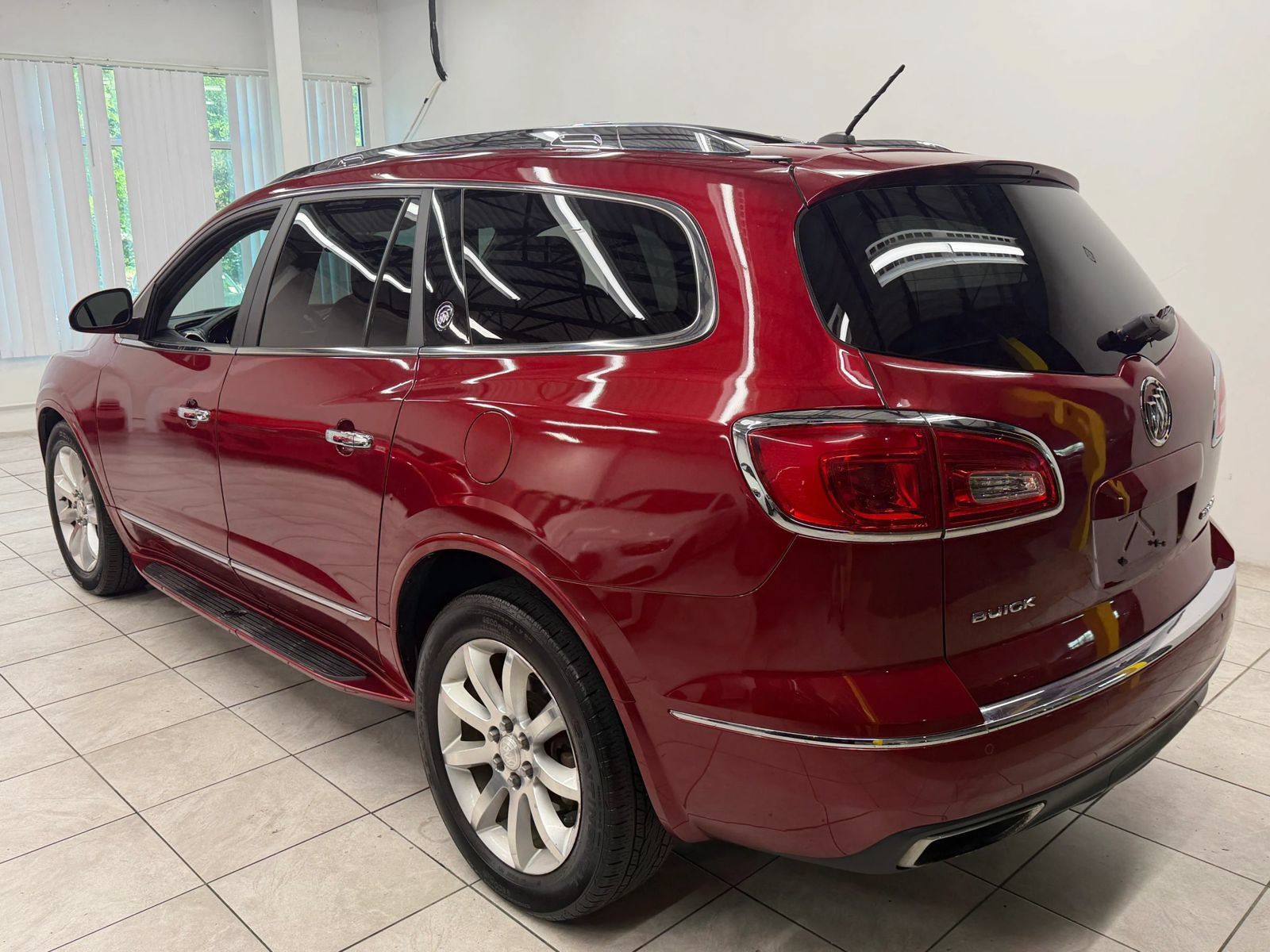 Used 2013 Buick Enclave Premium AWD/4WD image 7