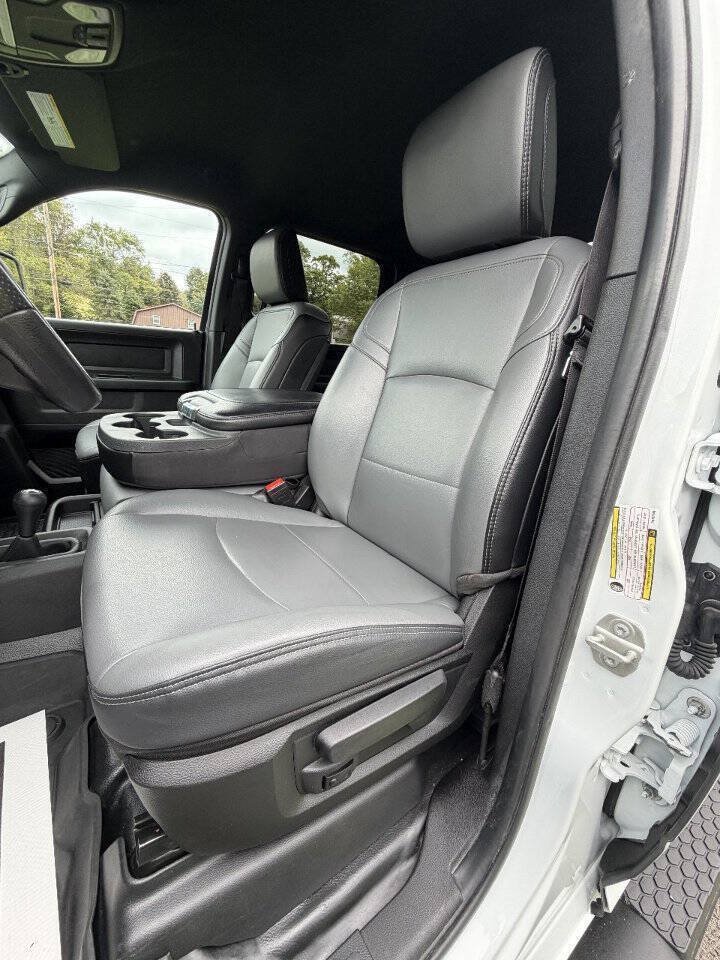 Used 2024 RAM 2500 Tradesman w/ Protection Group AWD/4WD image 12
