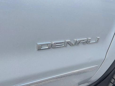 Used 2014 GMC Sierra 1500 Denali AWD/4WD image 10