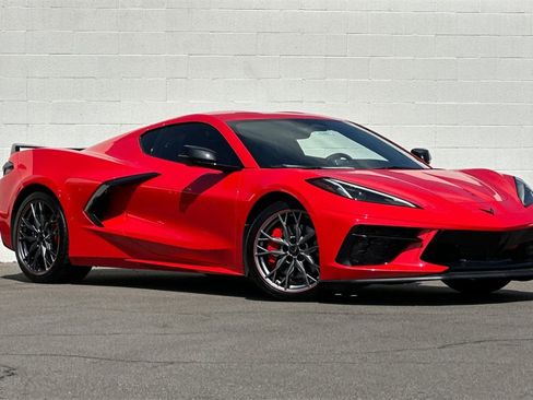 Used 2024 Chevrolet Corvette Stingray Coupe w/ Z51 Performance Package image 2
