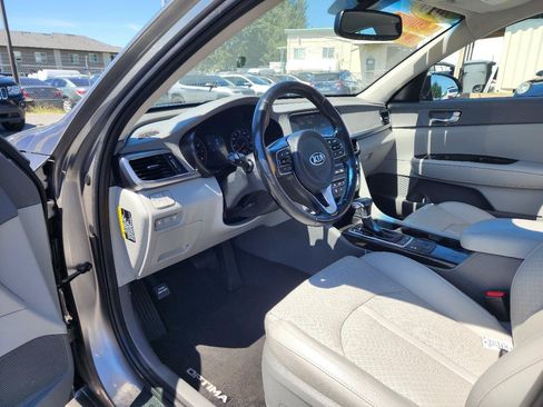 Used 2016 Kia Optima EX w/ Option Group 040 FWD image 12