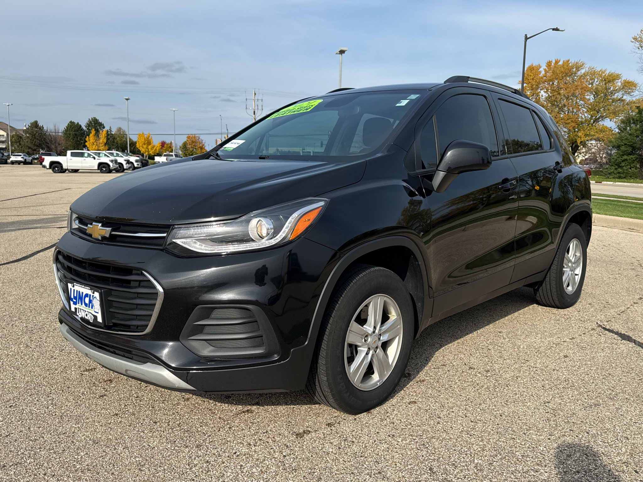 Used 2021 Chevrolet Trax LT w/ Premium Seat Package AWD/4WD image 1