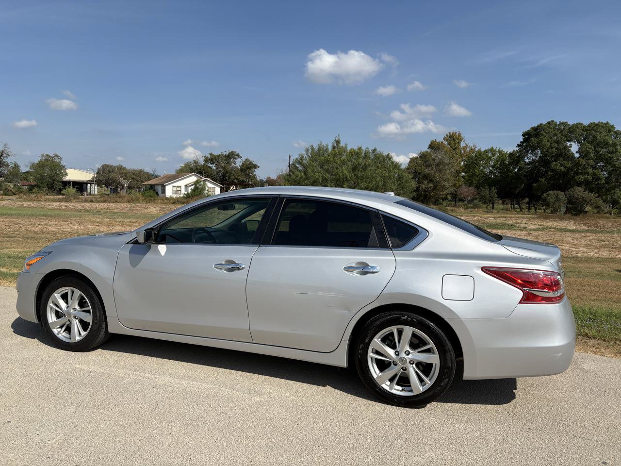 Used 2013 Nissan Altima 2.5 SV FWD image 17