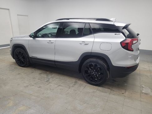 Used 2022 GMC Terrain SLT w/ Elevation Edition image 3