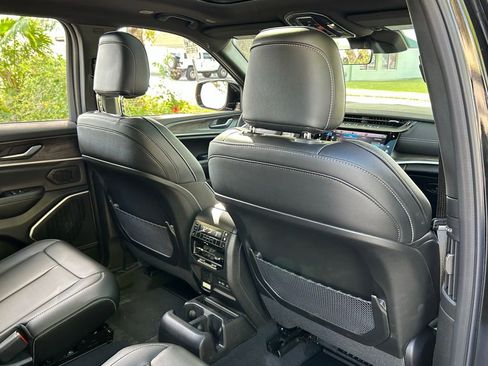 New 2026 Jeep Grand Cherokee L Limited image 39