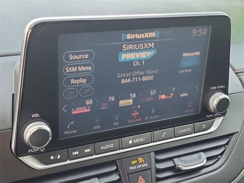 Used 2020 Nissan Altima 2.5 SR w/ Premium Package image 16