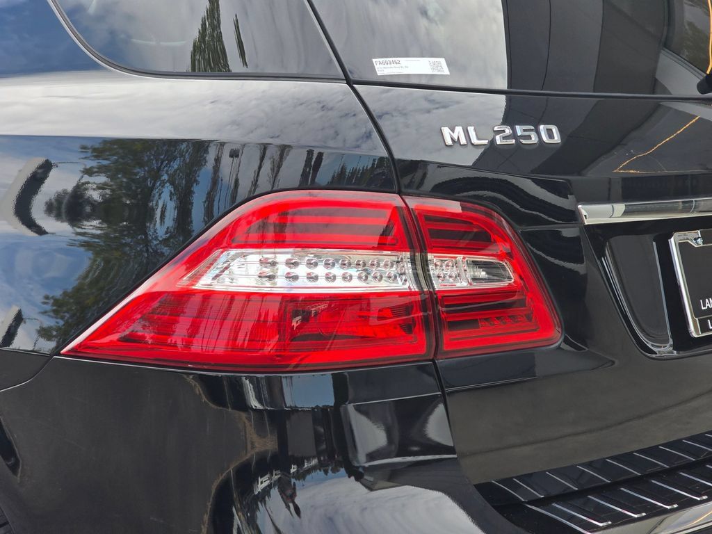 Used 2015 Mercedes-Benz ML 250 BlueTEC 4MATIC image 40