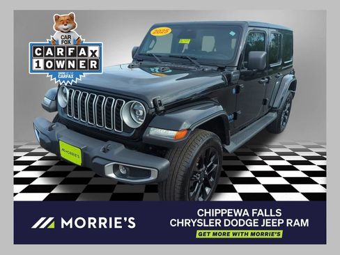Used 2025 Jeep Wrangler Unlimited Sahara AWD/4WD image 1